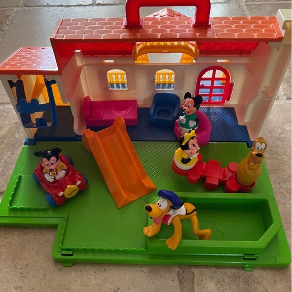 RARE Vintage 1989 Disney Mickey Town Toy Play House With Toy Furniture - Picture 1 of 11